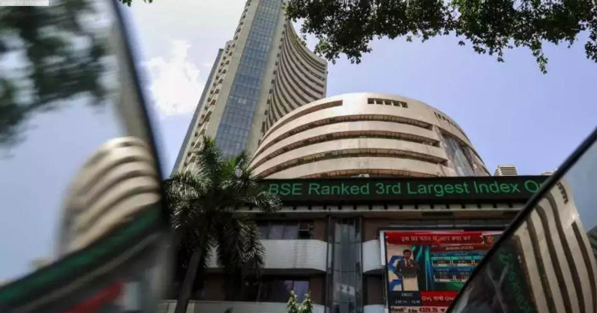 Sensex surges 465 points; M&M, HDFC Bank, RIL climb